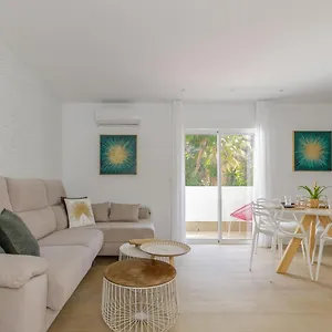 https://gibralfaro-apartment-by-hellomalaga.hotelsinnerja.org
