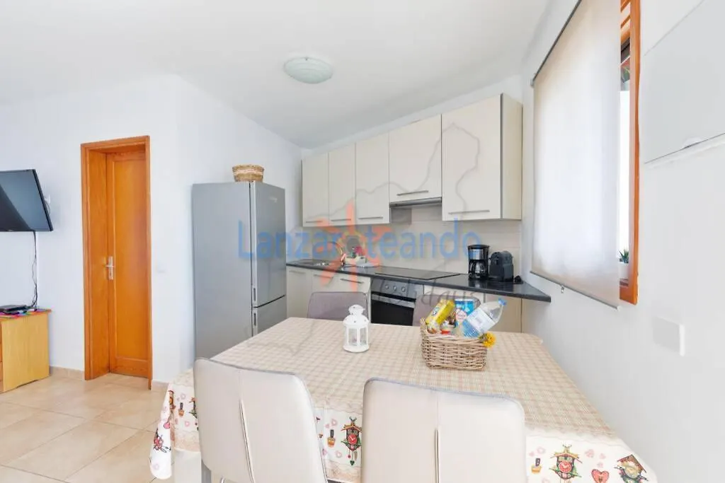 Vivienda Vacacional Dolphin Tias 0*,  Spain